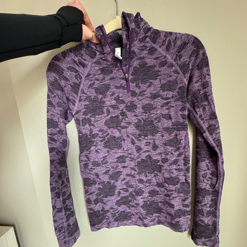 NWOT Athleta XS Momentum Half Zip Fitted Athletic Long Sleeve Top Purple Floral - Picture 5 of 8